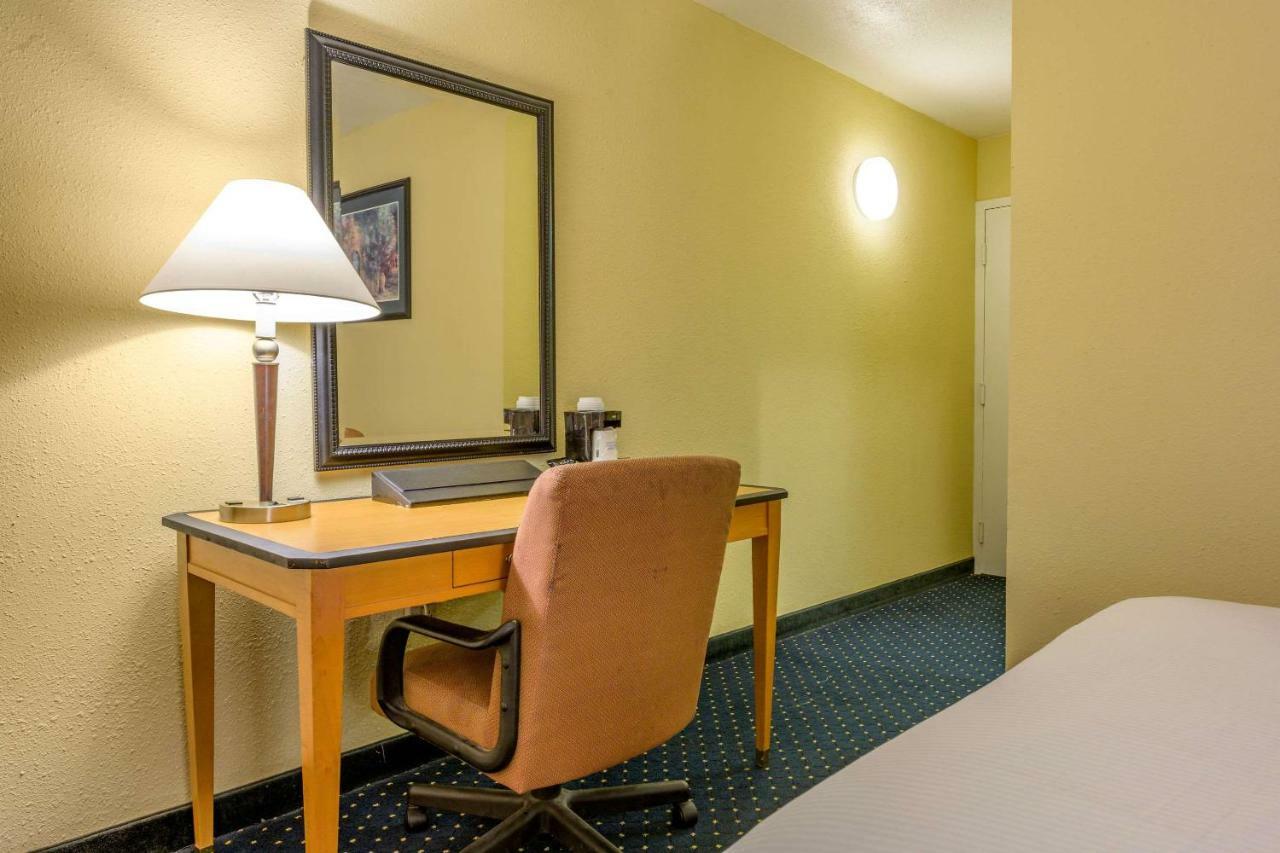 Aire Hotel Lebanon Hershey Экстерьер фото